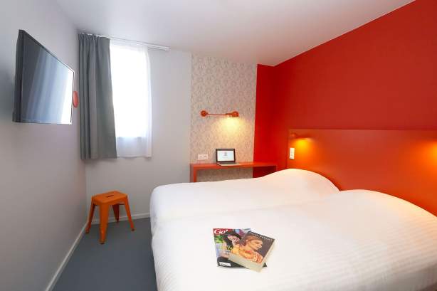 Twin Room COTO HOTEL Beaune, Low Cost Hotel in Beaune