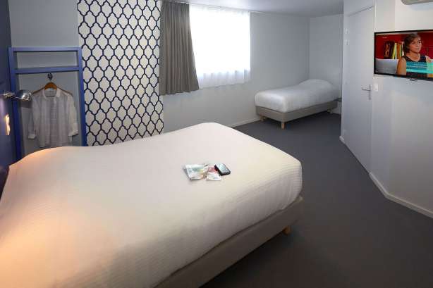 Chambres Triple COTO HOTEL Beaune, Hôtel Pas Cher à Beaune